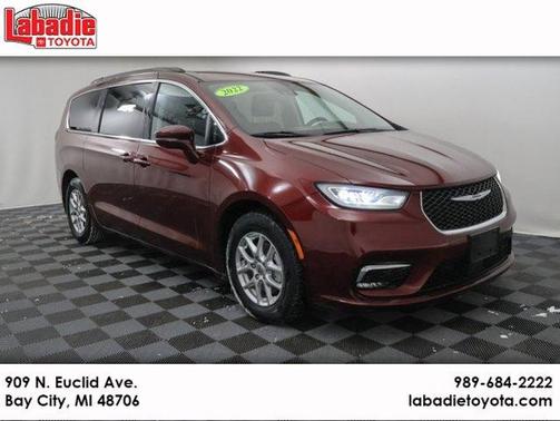 2022 Chrysler Pacifica Touring-L