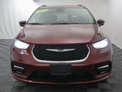 2022 Chrysler Pacifica Touring-L