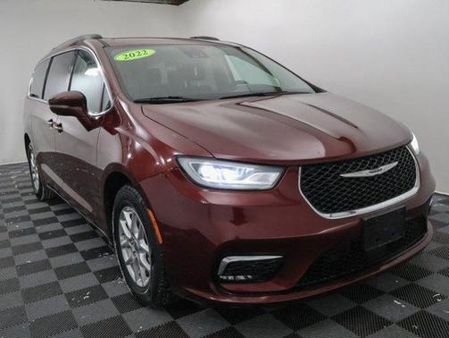 2022 Chrysler Pacifica Touring-L