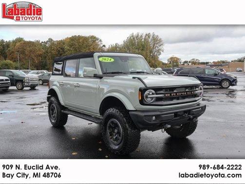 2024 Ford Bronco Outer Banks