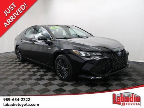 2020 Toyota Avalon Hybrid XSE