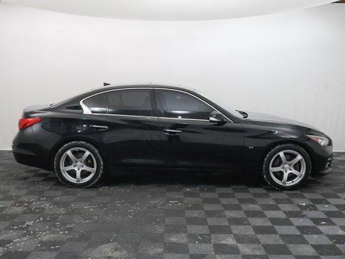 2015 INFINITI Q50 Premium