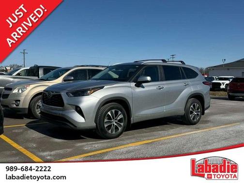 2023 Toyota Highlander Hybrid XLE