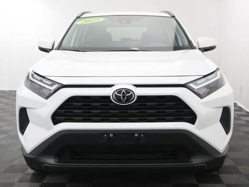 Ice 2025 Toyota RAV4 XLE