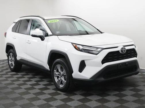 Ice 2025 Toyota RAV4 XLE