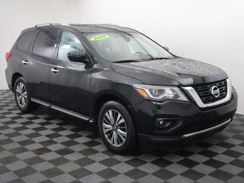 2019 Nissan Pathfinder SV