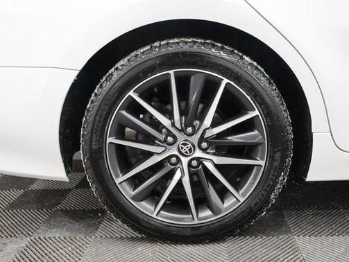 2021 Toyota Camry Hybrid XLE