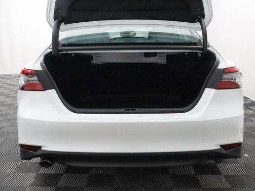 2021 Toyota Camry Hybrid XLE