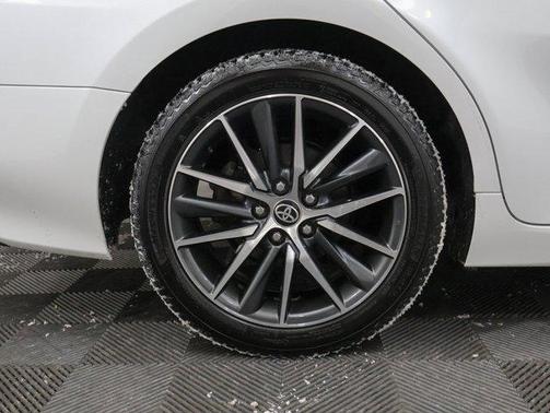 2021 Toyota Camry Hybrid XLE