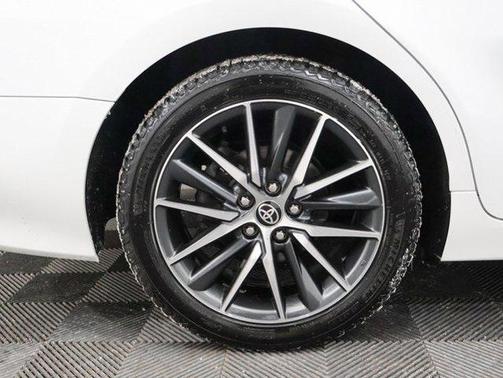 2021 Toyota Camry Hybrid XLE