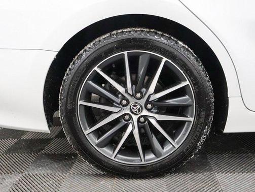 2021 Toyota Camry Hybrid XLE