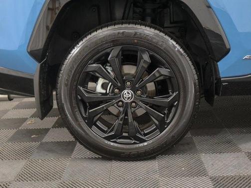 2025 Toyota RAV4 Hybrid XSE