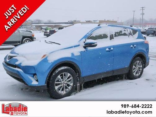 2017 Toyota RAV4 Hybrid XLE