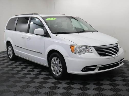 Bright White 2015 Chrysler Town & Country Touring