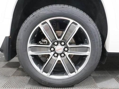 White Frost Tri-Coat 2018 GMC Acadia Denali