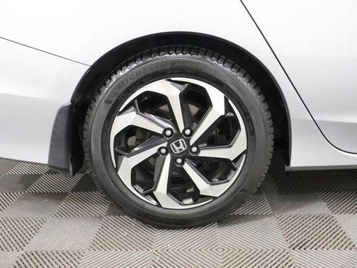 Lunar Silver Metallic 2017 Honda Accord EX