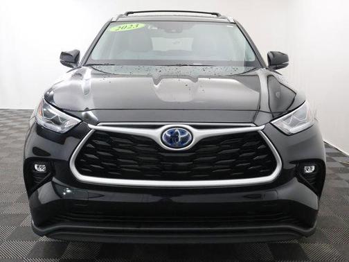 2023 Toyota Highlander Hybrid Bronze Edition