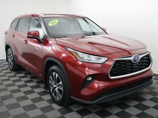 2021 Toyota Highlander Hybrid XLE