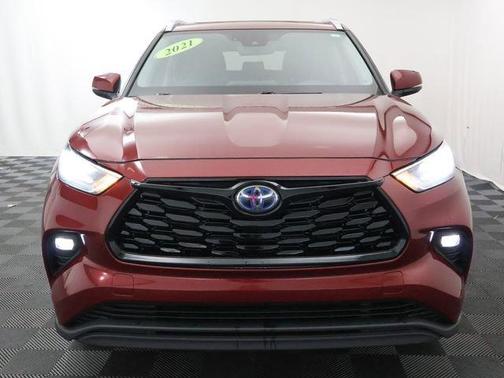 Ruby Flare Pearl 2021 Toyota Highlander Hybrid XLE