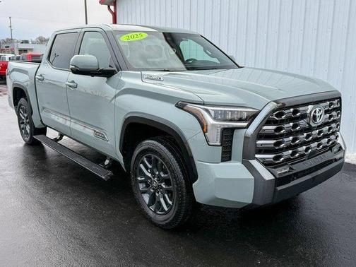 2025 Toyota Tundra Hybrid Platinum