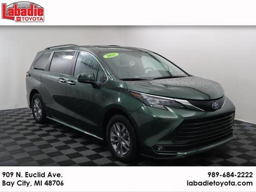 2025 Toyota Sienna XLE