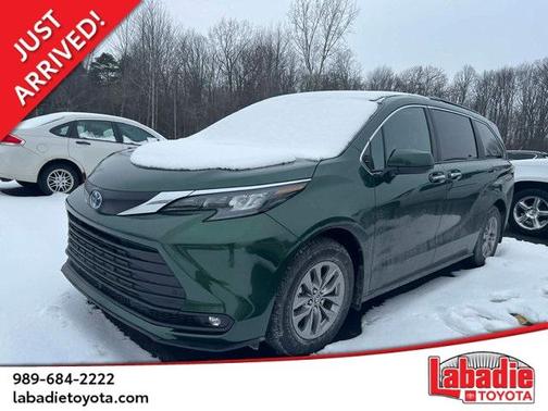 2025 Toyota Sienna XLE