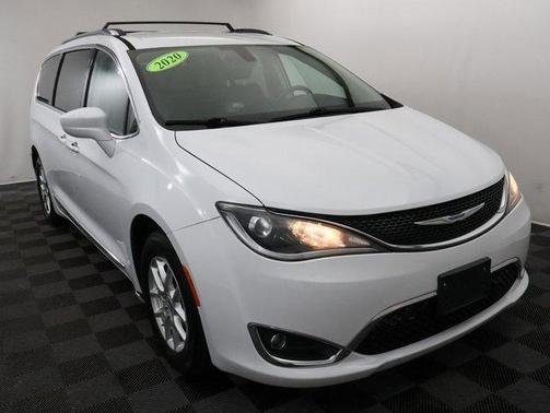 2020 Chrysler Pacifica Touring-L