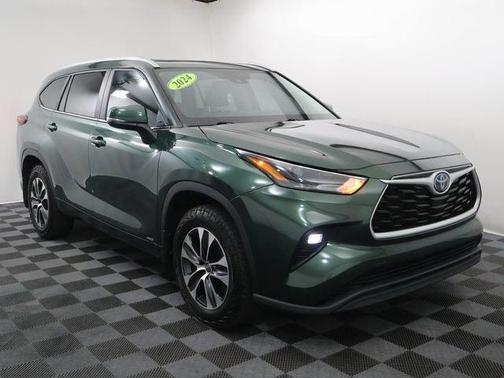 Cypress 2024 Toyota Highlander Hybrid XLE