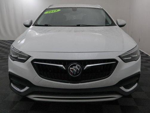 2018 Buick Regal TourX Essence