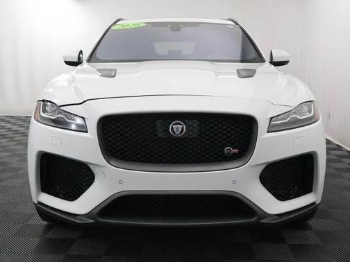 Fuji White 2020 Jaguar F-PACE SVR