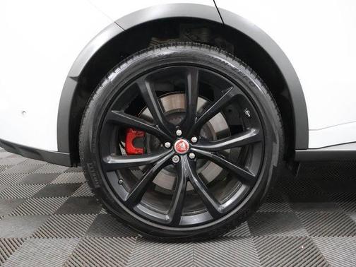 Fuji White 2020 Jaguar F-PACE SVR