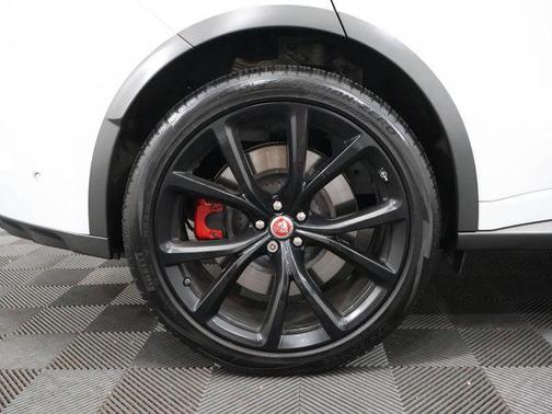Fuji White 2020 Jaguar F-PACE SVR