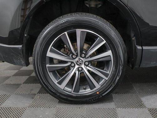 2021 Toyota Venza LE