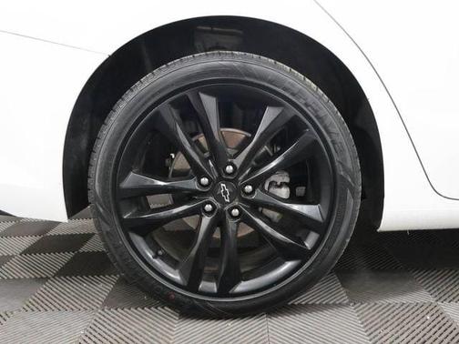 Summit White 2024 Chevrolet Malibu LT