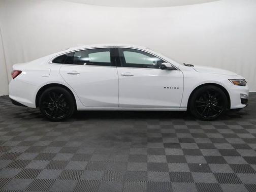 Summit White 2024 Chevrolet Malibu LT