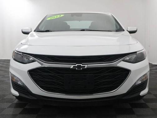 Summit White 2024 Chevrolet Malibu LT