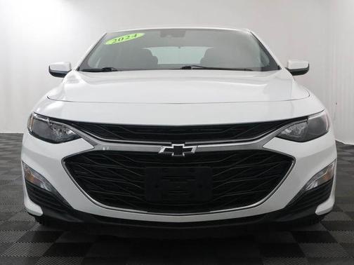 Summit White 2024 Chevrolet Malibu LT