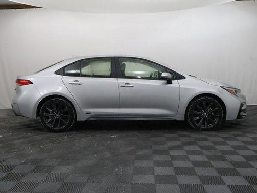 2025 Toyota Corolla Hybrid SE