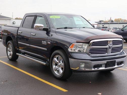 2015 RAM 1500 SLT