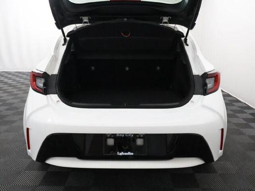Ice 2024 Toyota Corolla Hatchback SE