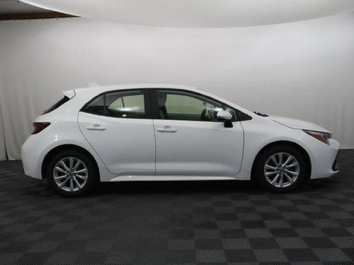 Ice 2024 Toyota Corolla Hatchback SE
