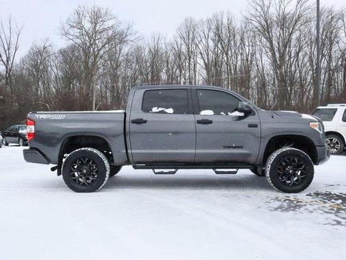 2018 Toyota Tundra SR5