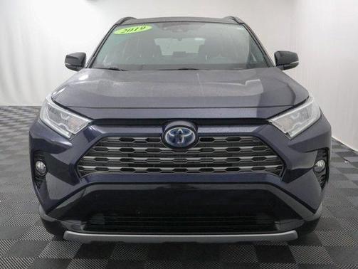 2019 Toyota RAV4 Hybrid XSE