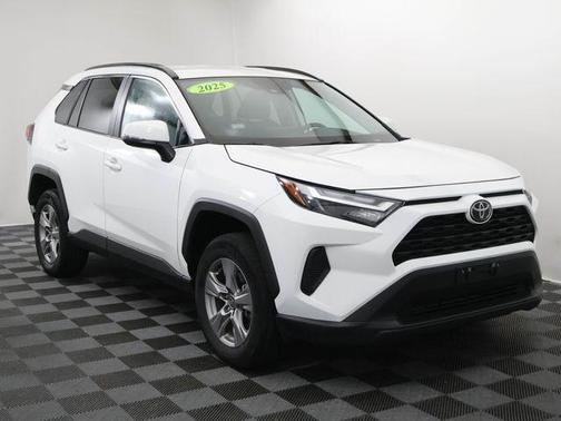 Ice 2025 Toyota RAV4 XLE
