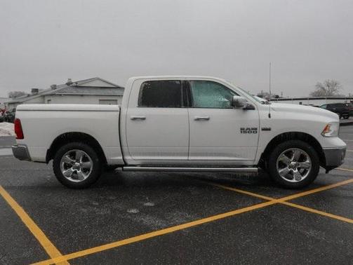 2017 RAM 1500 SLT