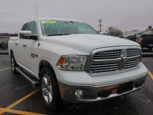 2017 RAM 1500 SLT