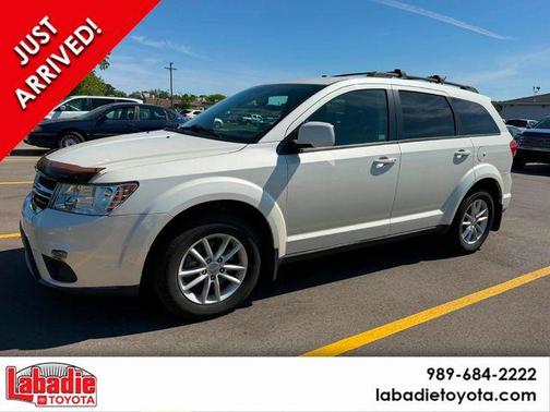 Pearl White Tri-Coat 2013 Dodge Journey SXT