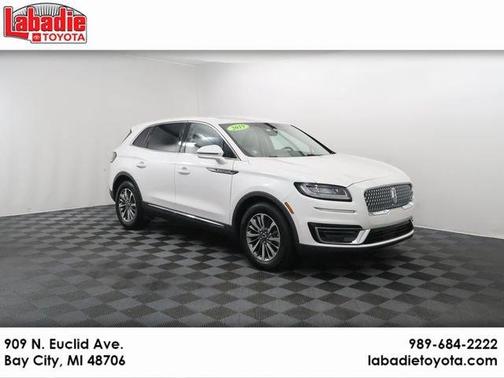 White Platinum Clearcoat Metallic 2019 Lincoln Nautilus Select