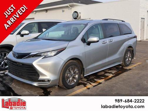 2023 Toyota Sienna XLE