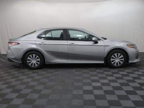 2020 Toyota Camry Hybrid LE